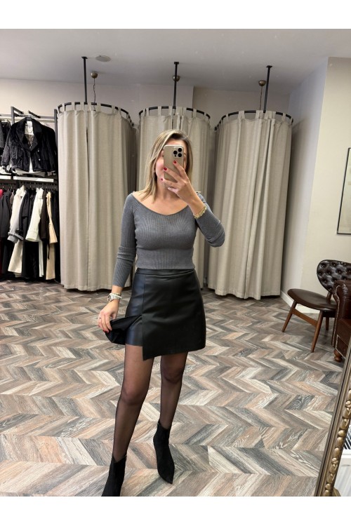 8852-16565 DERİ ETEK