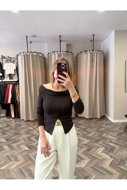 9105-31400 OMUZLARI AÇIK DÜĞMELİ TOP