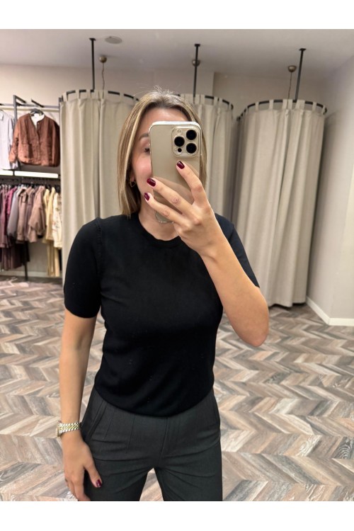 9806-10779 BİS YAKA KISAKOL TRİKO