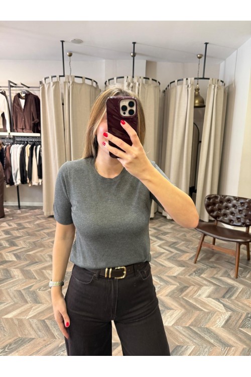 9806-10779 BİS YAKA KISAKOL TRİKO