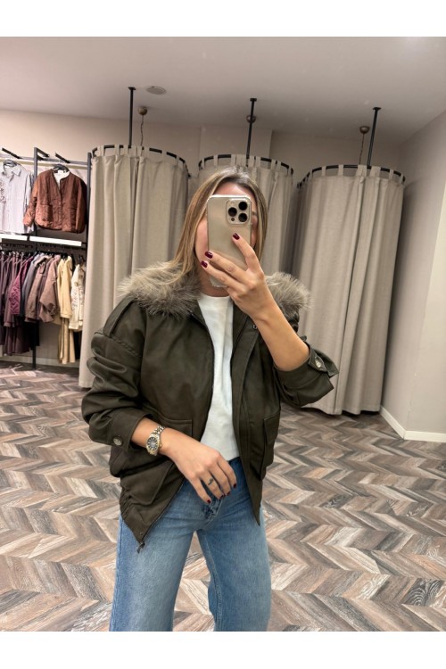 9955-36821 KÜRK YAKALI MONT