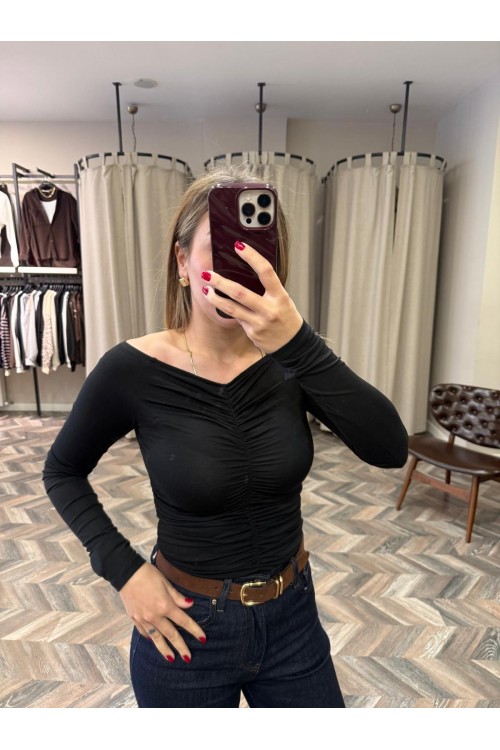 10093-32089 OMUZLARI AÇIK BÜZGÜLÜ TOP