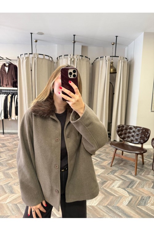 10122-250665 KÜRK YAKA KAŞE KABAN