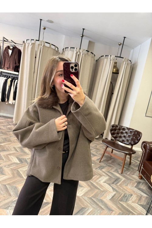 10122-250665 KÜRK YAKA KAŞE KABAN