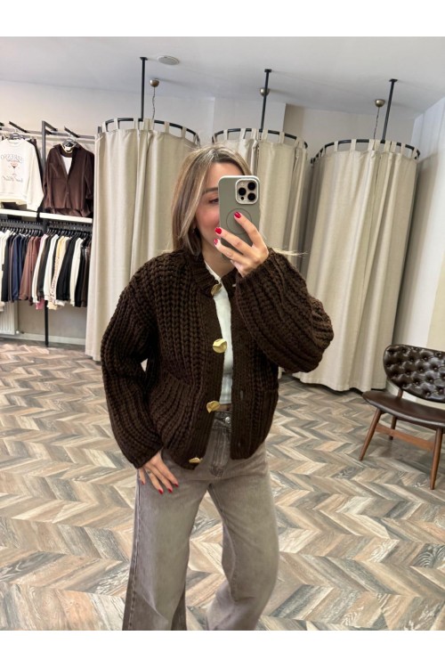 10131-60961 CEPLİ DÜĞMELİ TRİKO HIRKA