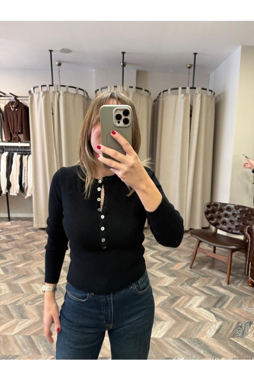 10144-10819 YÜNLÜ DÜĞMELİ TRİKO KAZAK