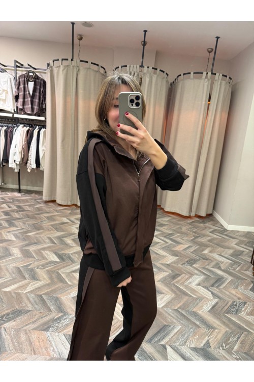 10187-250739 GARNELİ EŞOFMAN TAKIM