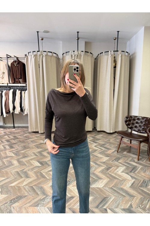 10239-251072 TEK OMUZ BLUZ