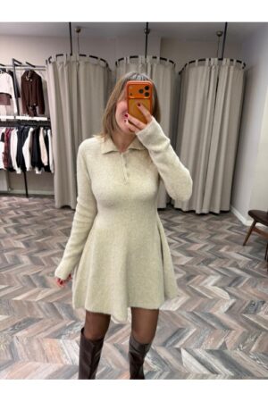 10253-90264 POLO YAKA DÜĞMELİ TRİKO ELBİSE