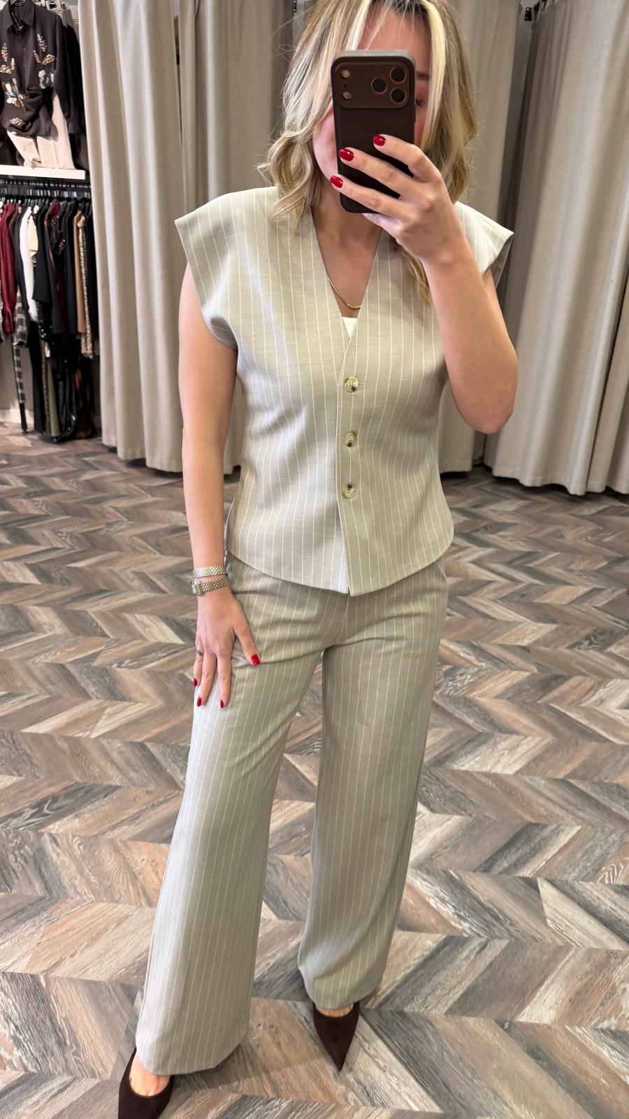 60607-ÇİZGİLİ YELEK