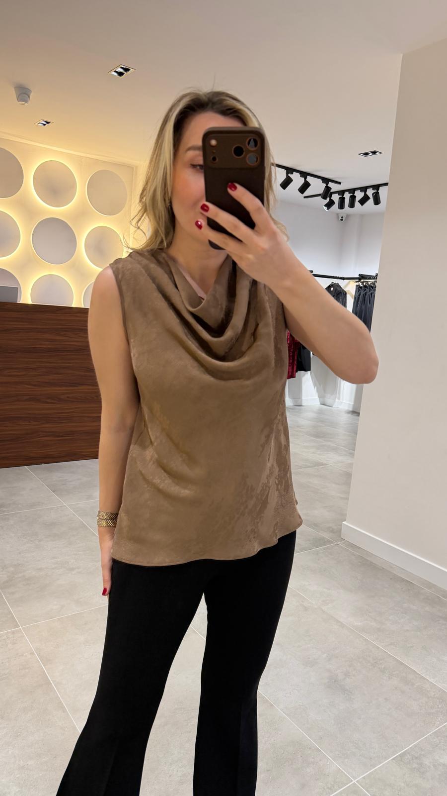 1251-DEGAJE YAKA JAKARLI BLUZ