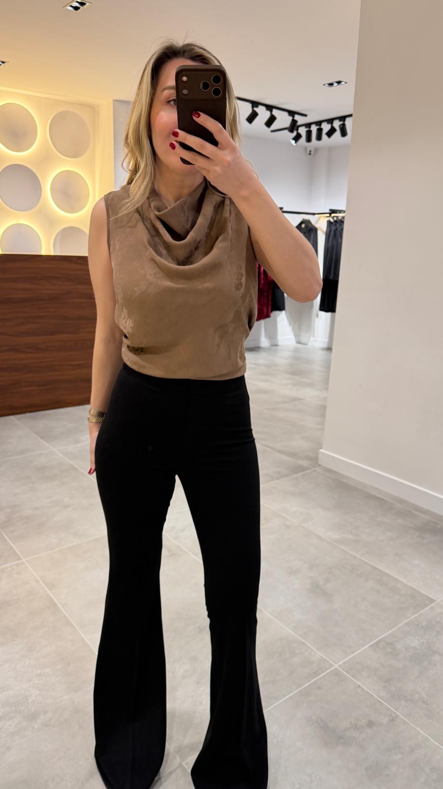 1251-DEGAJE YAKA JAKARLI BLUZ