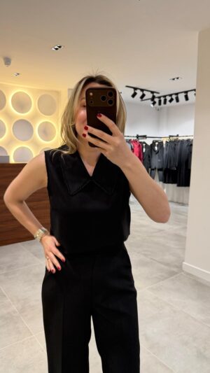 WhatsApp Image 2026-04-10 at 13.02.27 1092-İNCİLİ KOLSUZ BLUZ