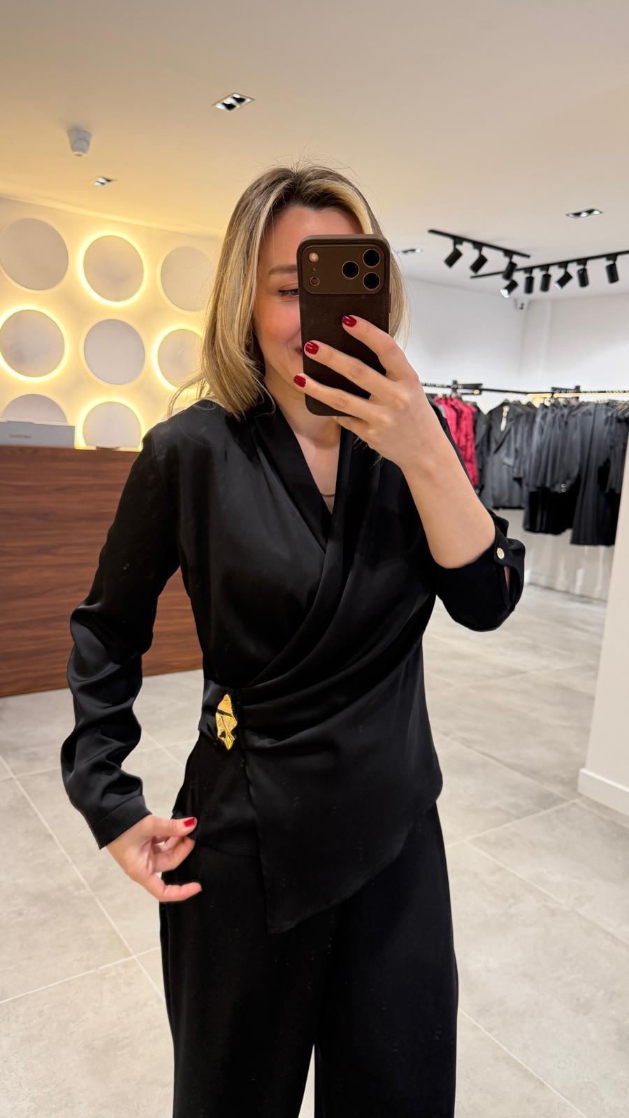 251270-KURUVAZE YAN TOKALI BLUZ