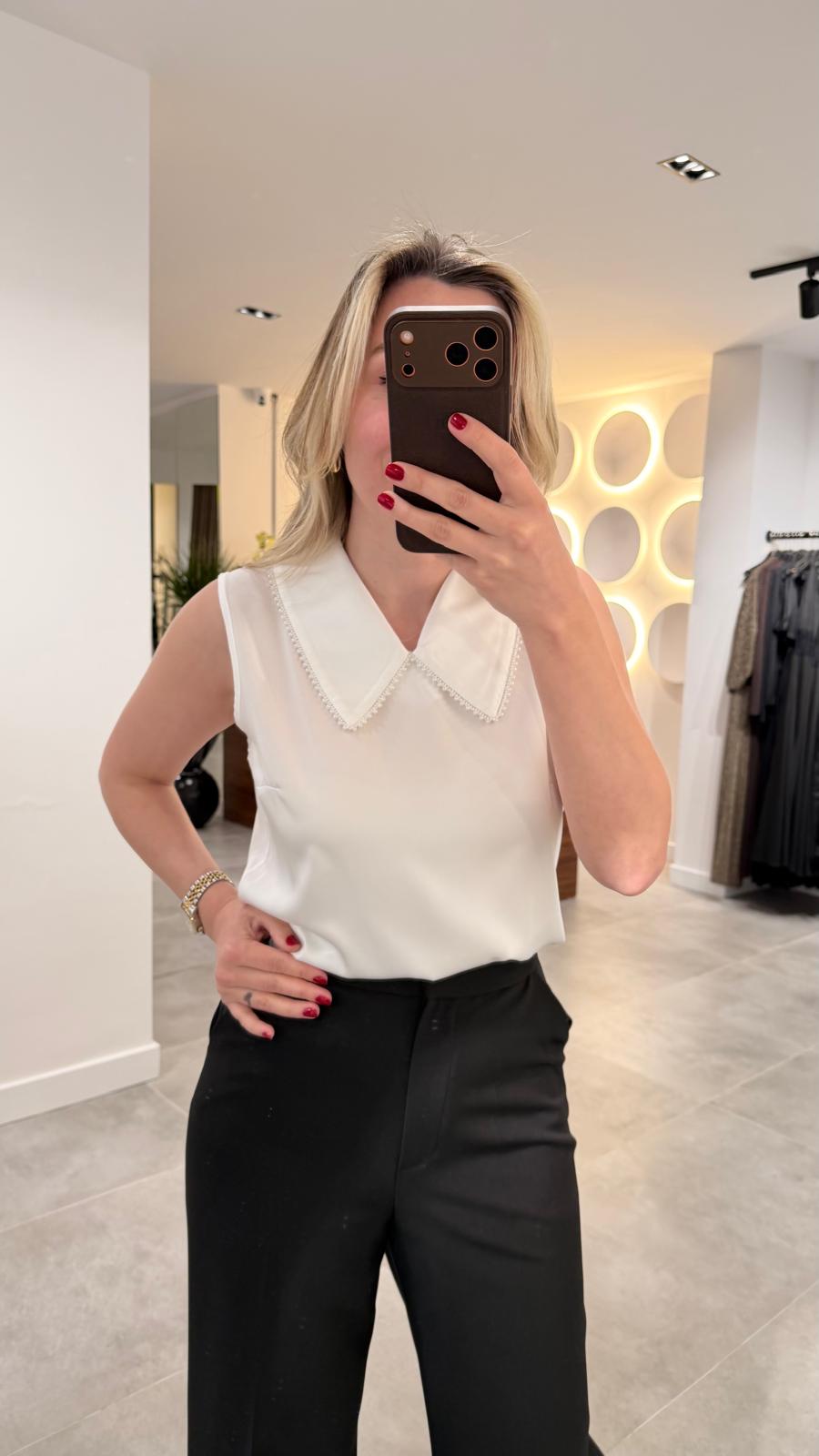 1525-YAKASI İNCİLİ BLUZ