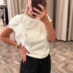 1052-KOLSUZ ÇİÇEKLİ TSHİRT